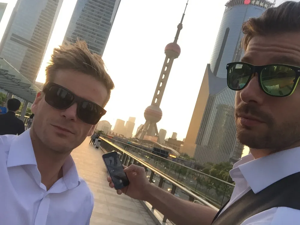 Marcel Aue mit Chris in Shanghai
